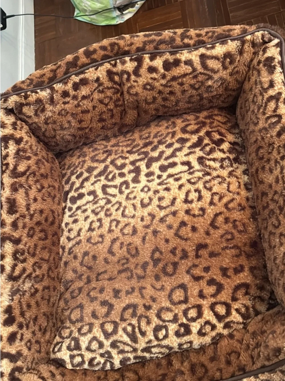 Plush Leopard-Print Dog Bed in Brown